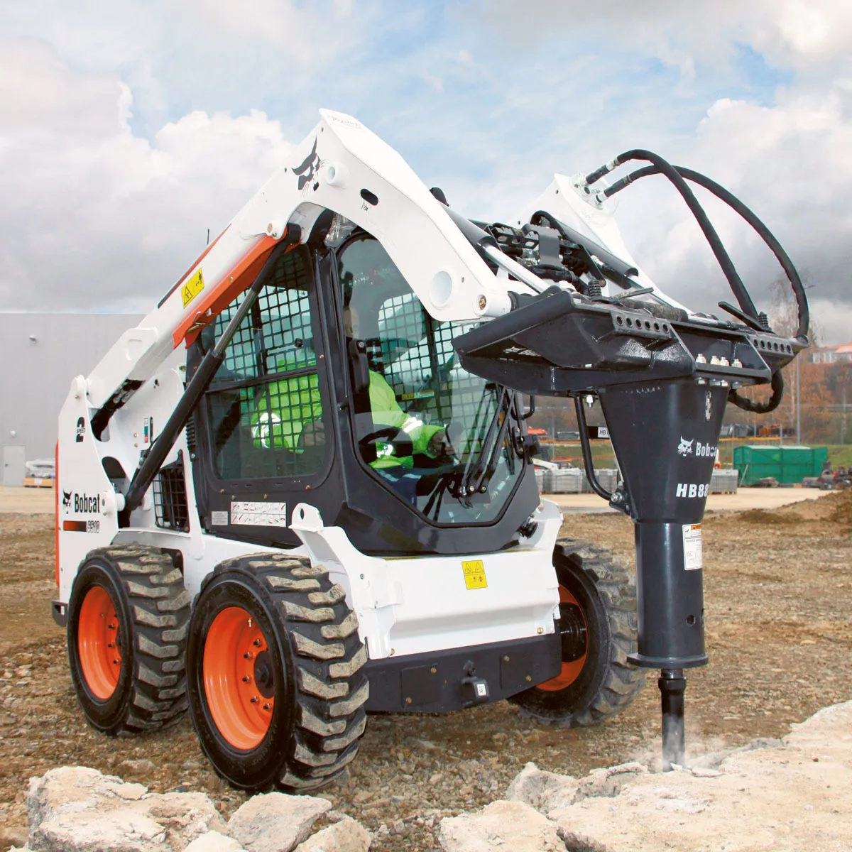 Гидромолот на базе Bobcat s300