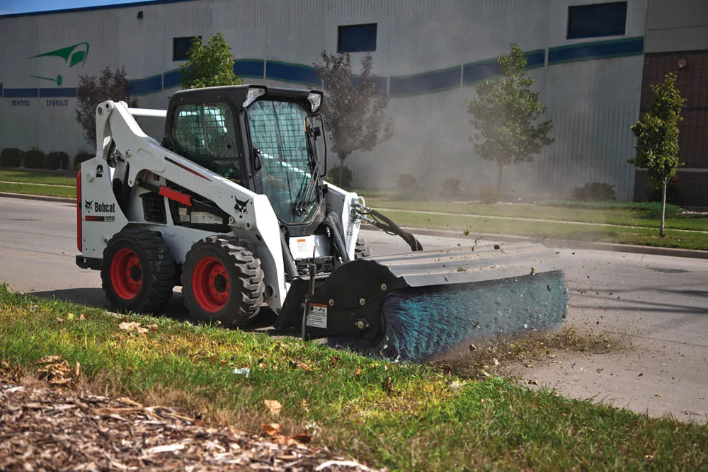Щетка на базе Bobcat s300